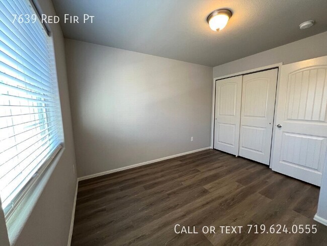 Building Photo - Contemporary, light-filled townhouse avail...