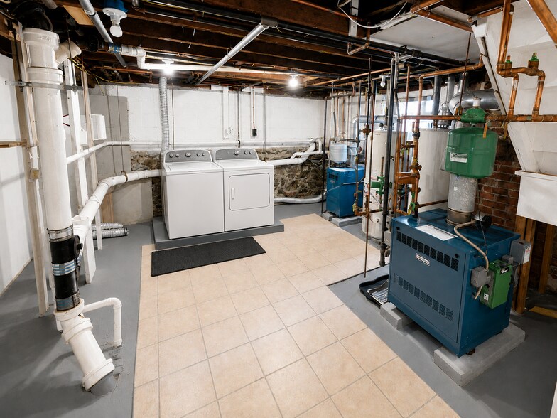 Laundry - 126 2nd St