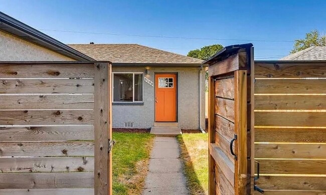 Building Photo - North Park Hill neighborhood Available in July