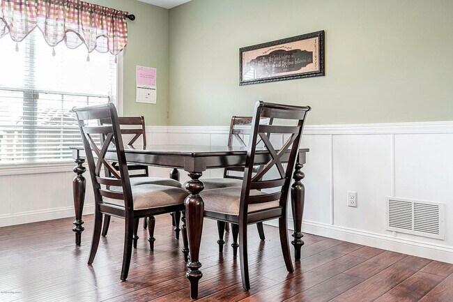 Building Photo - Beautiful 3-Bed Home In Mount Washington