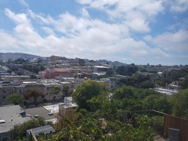 Building Photo - 471 Joost Ave