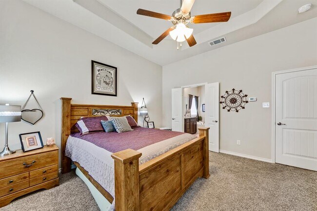Building Photo - 932 Lake Cypress Ln