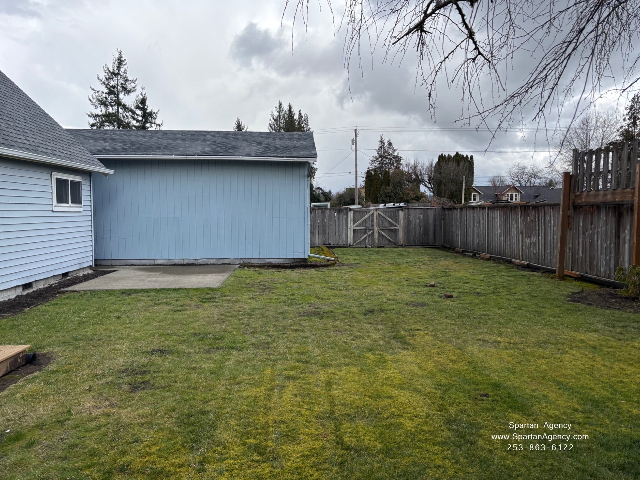 Building Photo - 1405 4th Ave NW