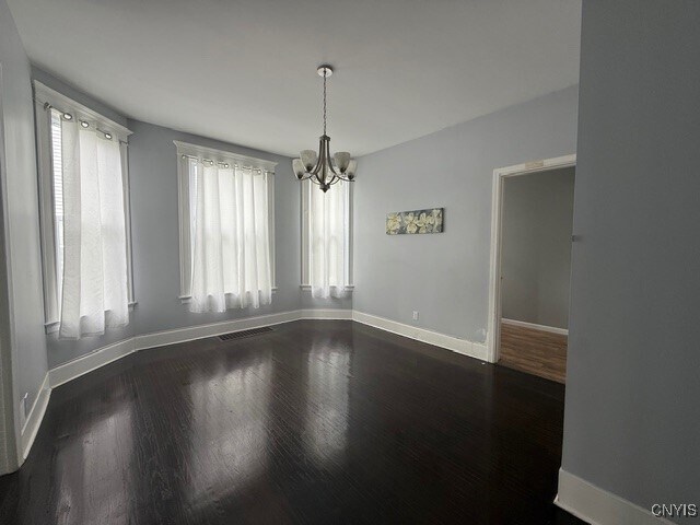 Building Photo - 1515 Oneida St