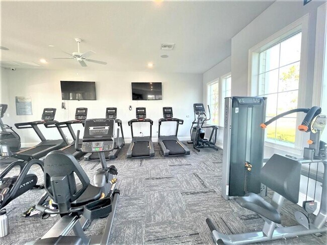 Building Photo - 12183 High Rock Wy