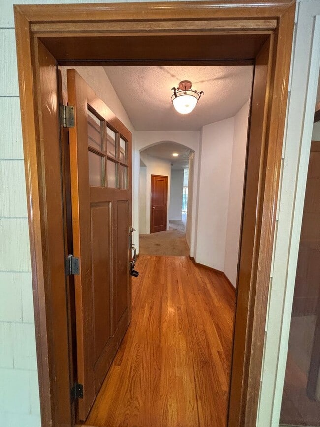 Building Photo - Beautiful 4 bedroom 2 bathroom home coming soon!!