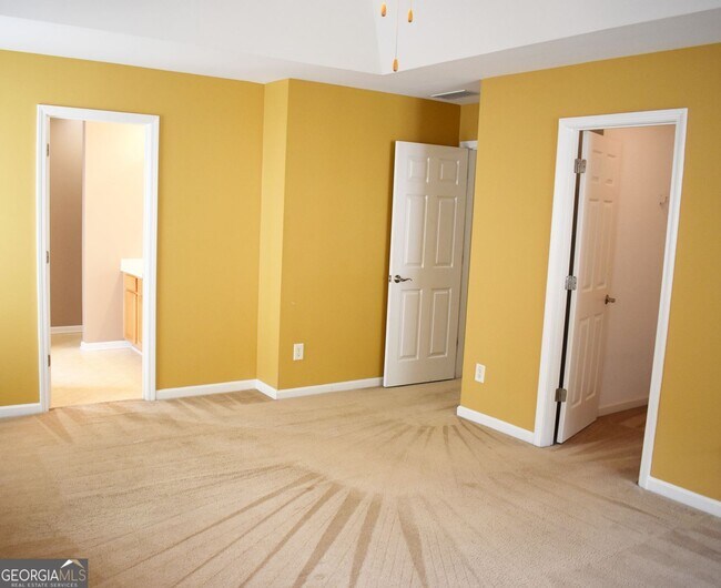 Building Photo - 2015 Lisa Springs Dr SW