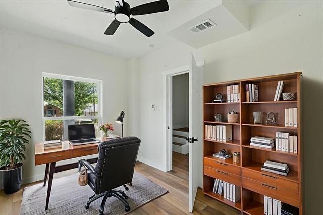 Building Photo - 903 N Miller St