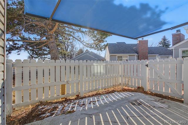 Building Photo - 13743 E Marina Dr
