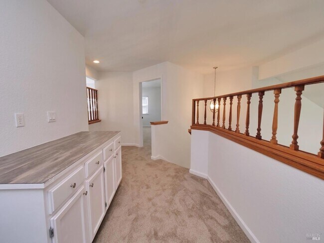 Building Photo - 3500 Crownridge Dr