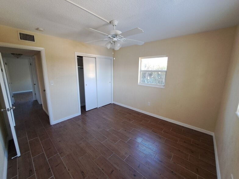 Bedroom 1 view to hall - 35 44th Avenue