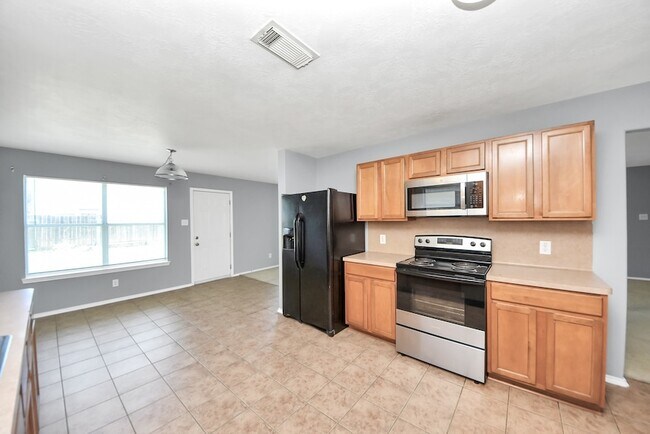 Building Photo - 14423 Hillard Green Ln