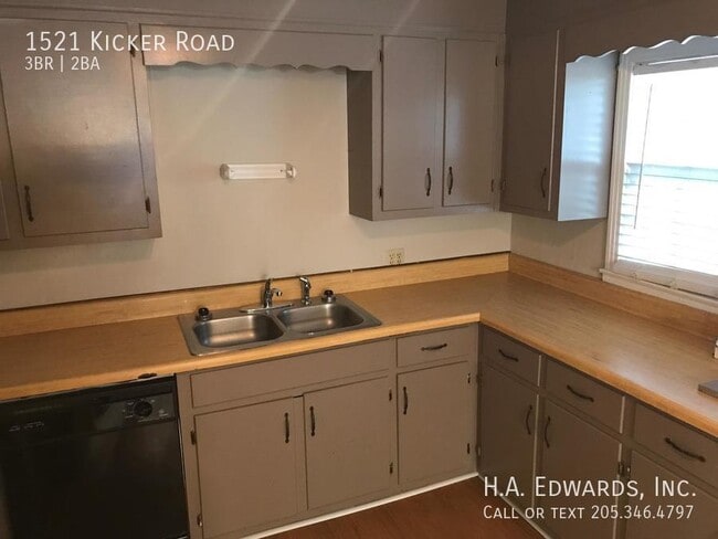 Building Photo - 1521 Kicker Rd