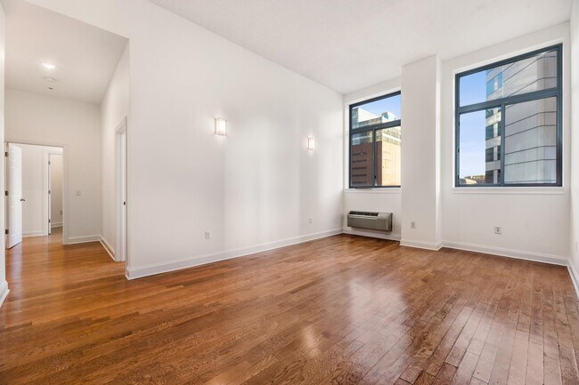 Building Photo - 311 Washington St