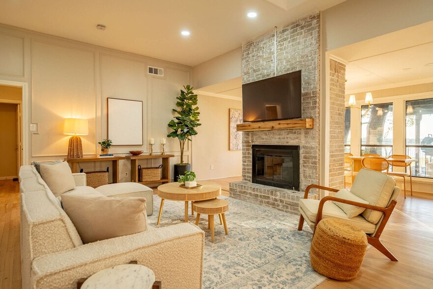 Building Photo - 6509 Lakeshore Ct