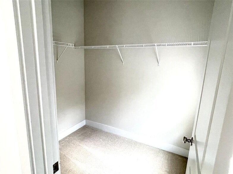 Building Photo - 3796 Oxford Cir