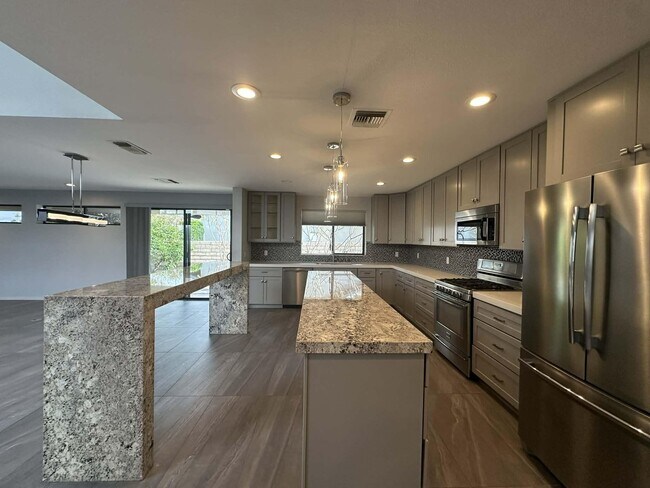 Building Photo - 4 Saturn Cir