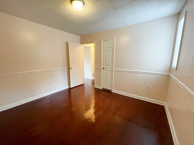 Building Photo - 331 Woodberry Rd