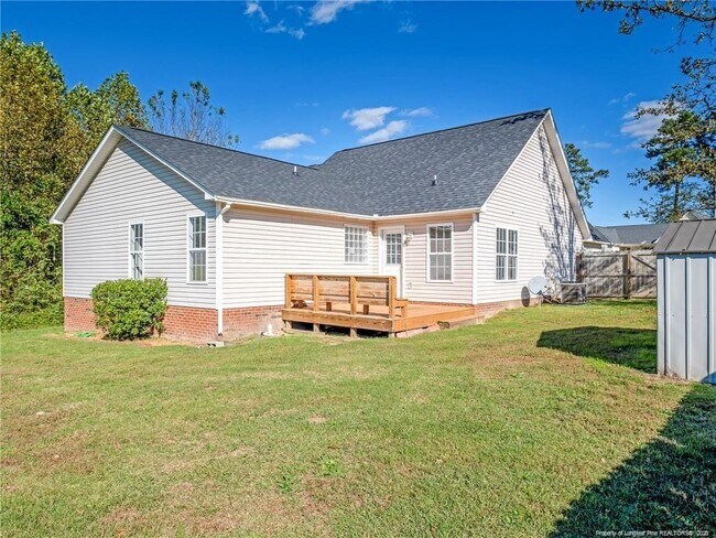 Building Photo - 301 Sanford Ct