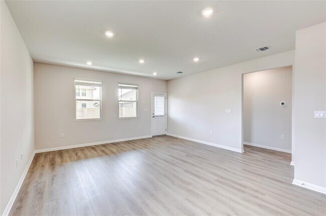 Building Photo - 133 Silverleaf Spur