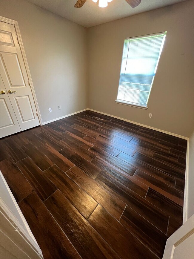 Building Photo - 1703 Wilder Ln