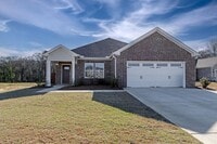 Building Photo - Available 6/12/26!