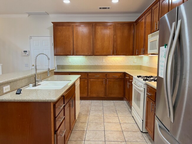 Building Photo - 11433 Mountain View Dr