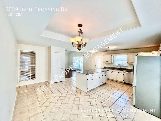 Building Photo - 2039 Igou Crossing Dr