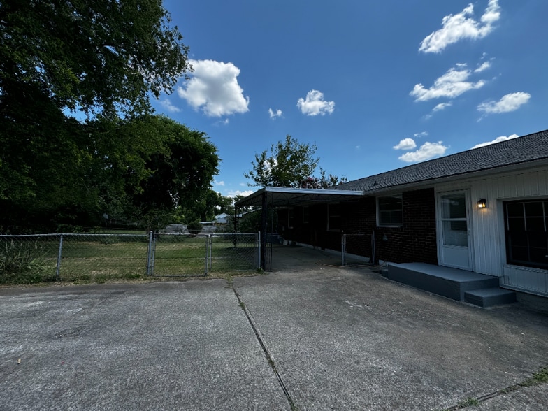 Building Photo - 219 Jacksonian Dr