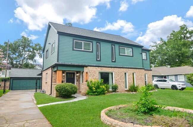 Primary Photo - 4315 Fernwood Dr