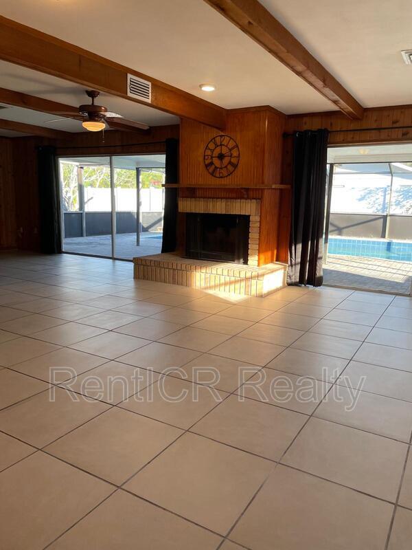 Building Photo - 810 Maple Ridge Rd