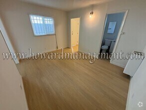 Building Photo - 00034TW