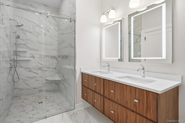 Building Photo - 34 Clinton Ave