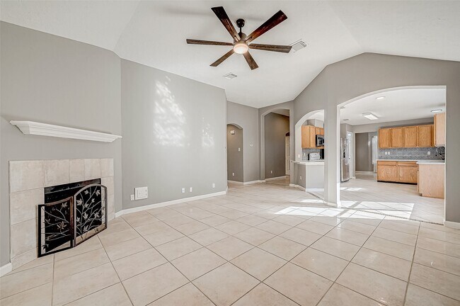 Building Photo - 6807 Catarina Cir