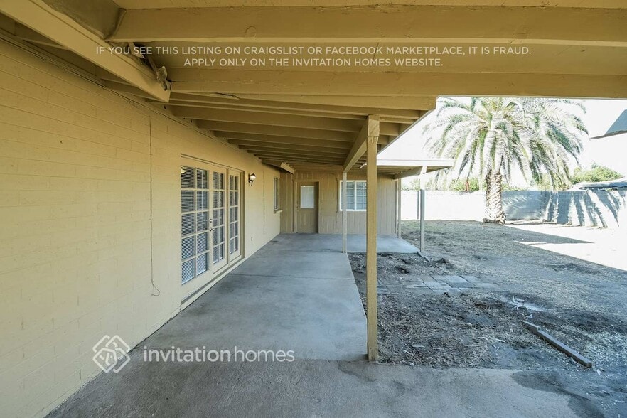 Building Photo - 1102 W Helena Dr