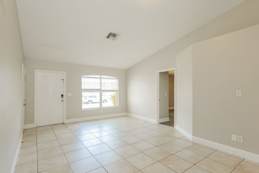 Building Photo - 845 SW 37th Ln