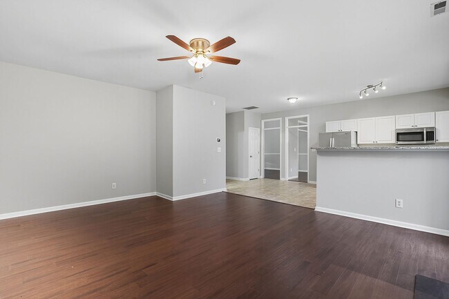 Building Photo - 4 Bedroom Home for Rent in Raleigh NC | Garage | Pet Friendly | $500 Off First Months Rent!