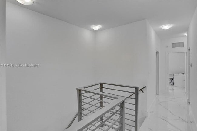 Building Photo - 10271 NW 72nd St