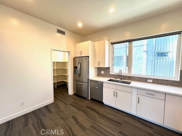 Building Photo - 6016 W Beachwood Ln