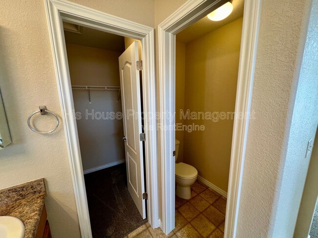 Building Photo - 5551 W 29th St