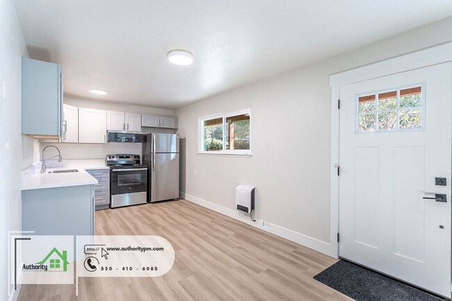 Building Photo - 1423 Orange Ave