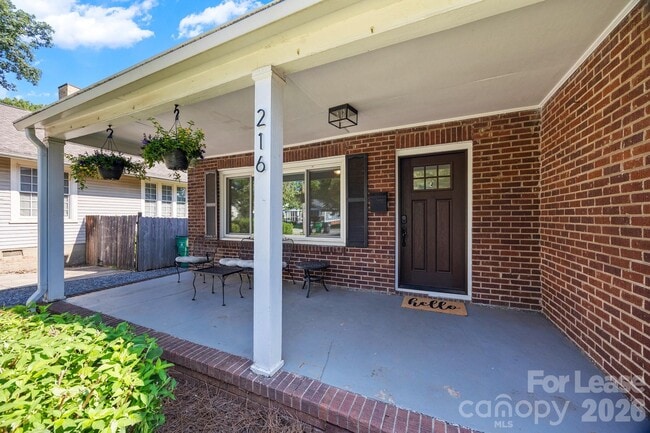 Building Photo - 216 Sylvania Ave