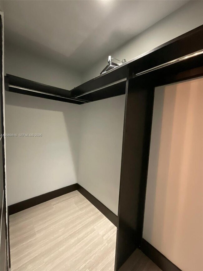 Building Photo - 800 West Ave