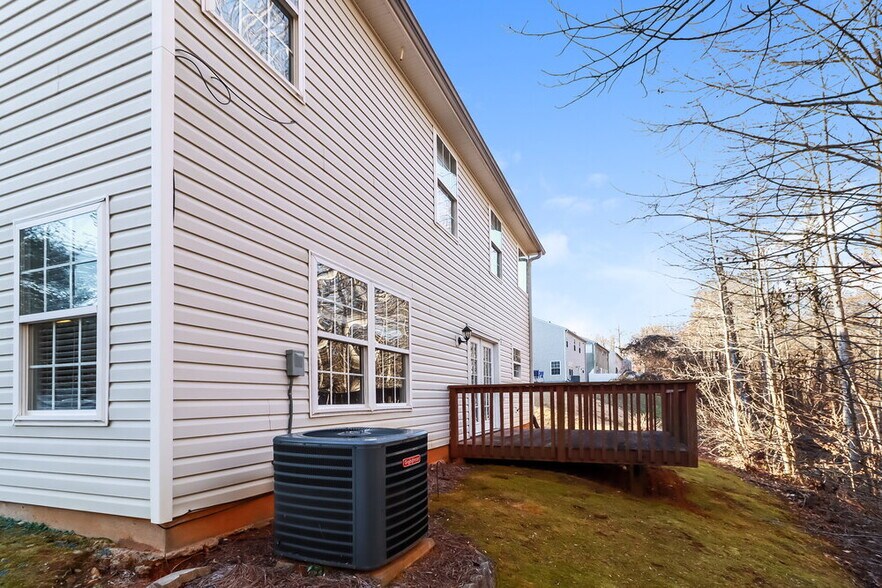 Building Photo - 1912 Waters Trail Dr