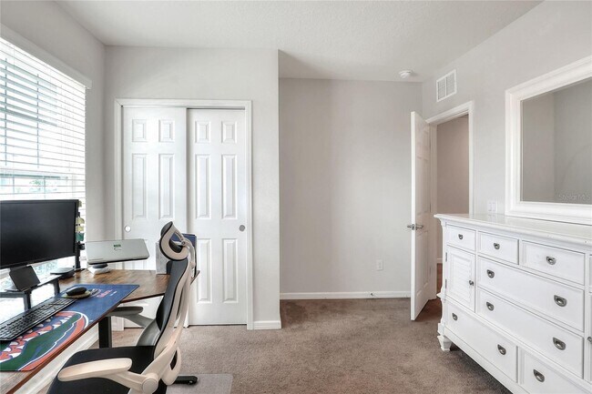 Building Photo - Aspen House