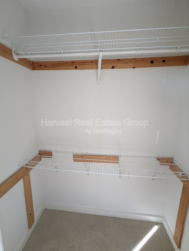 Building Photo - 426 27th St