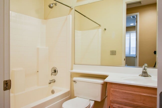 Building Photo - Beautiful Single Story Home available in R...