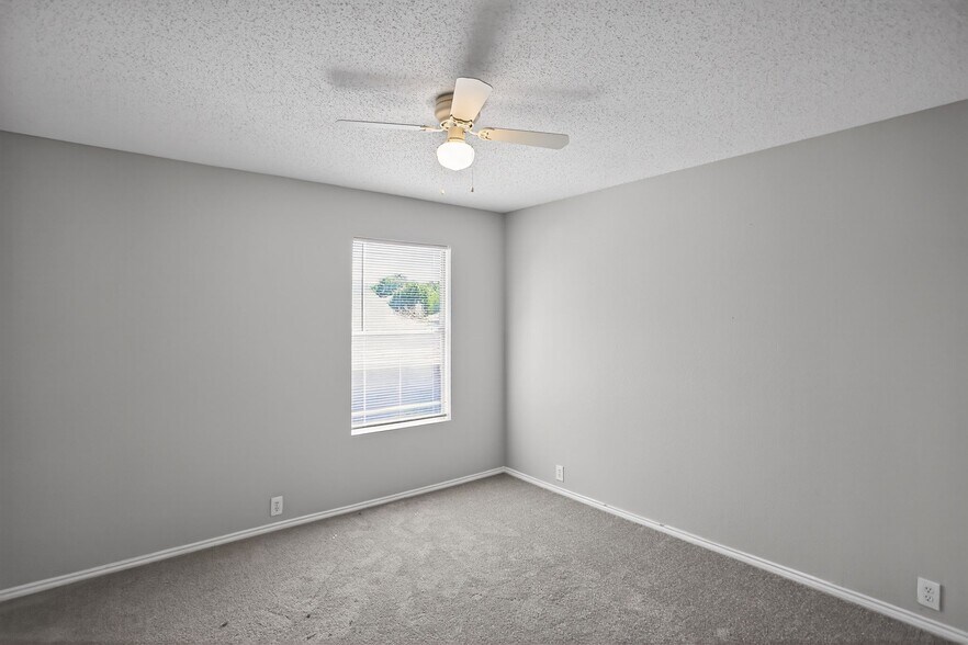Building Photo - 4608 Merlot Dr