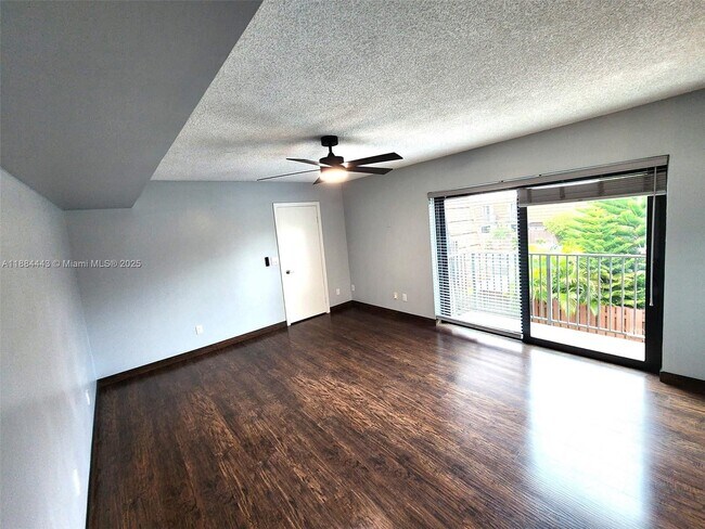Building Photo - 1150 SW 118th Terrace