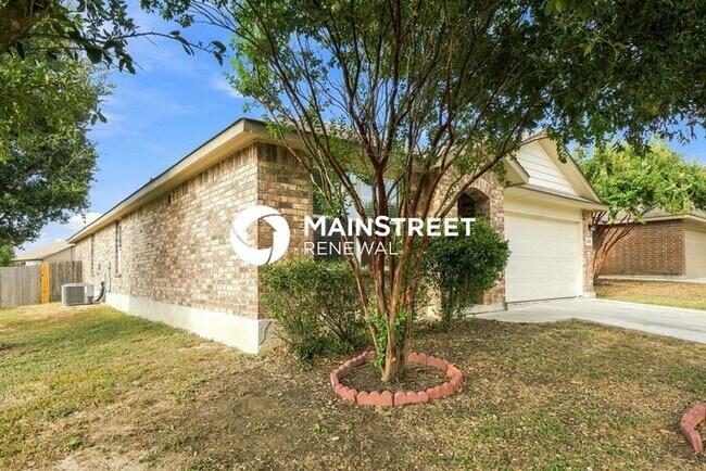 Building Photo - 4 Bedroom Pet-Friendly Home in San Antonio, TX with Main Street Renewal